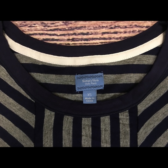 NWT XS Simply Vera Wang Striped Top - Picture 3 of 5